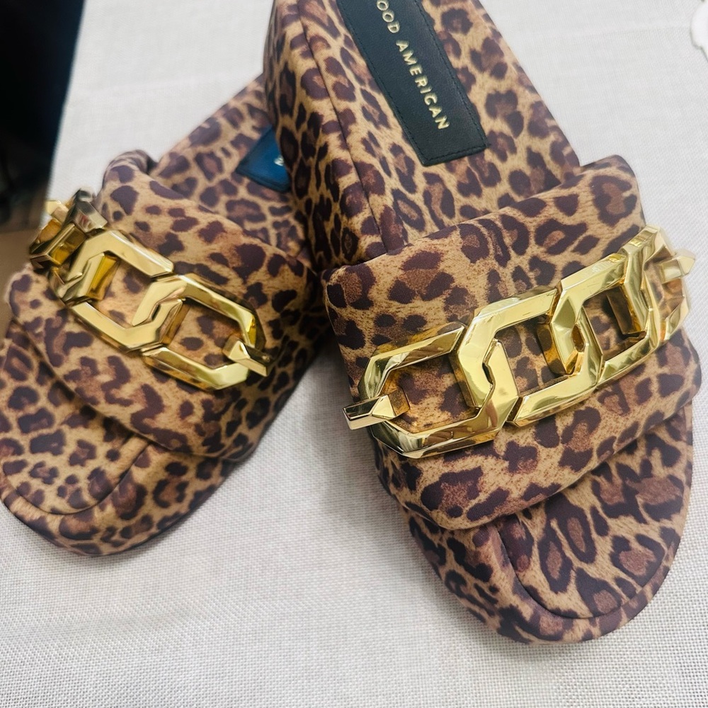 Good American Leopard Print Slide Mules with Gold Chain